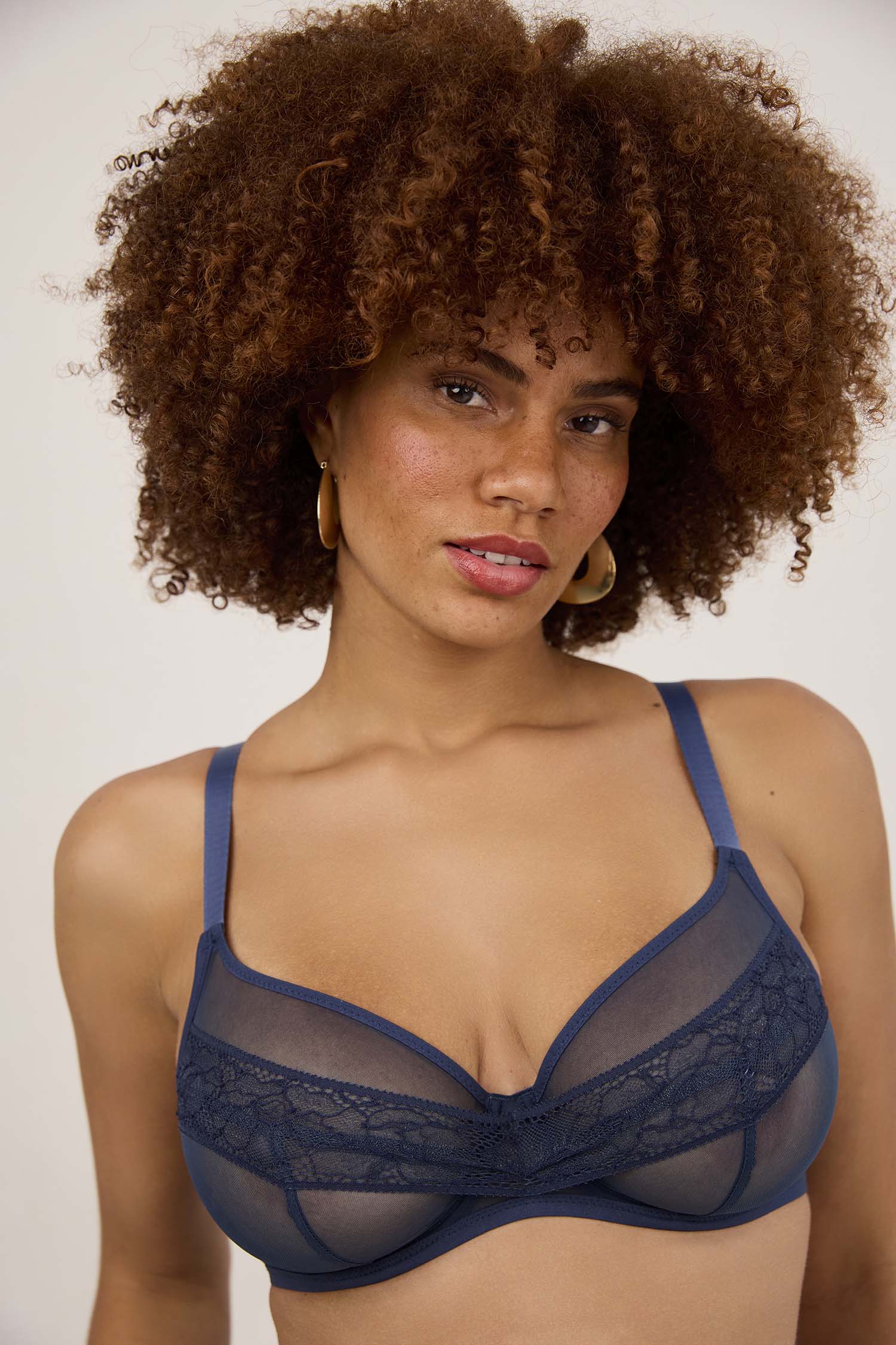 Soutien-gorge bleu nuit avec armatures grande taille en dentelle