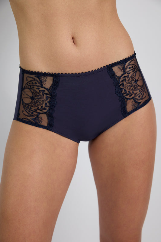 POÉSIE : Culotte haute bleue en broderie française
