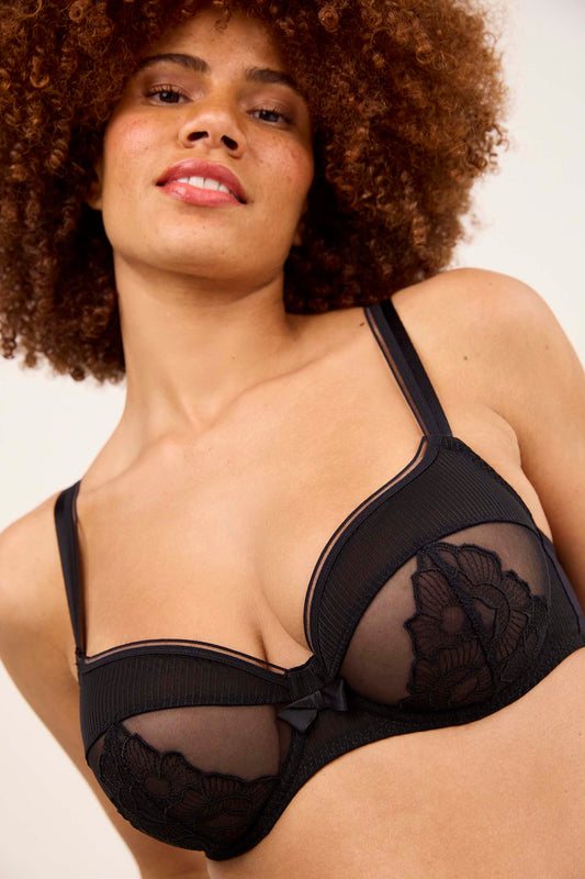 INTUITION : Soutien-gorge corbeille noir grande taille en broderie
